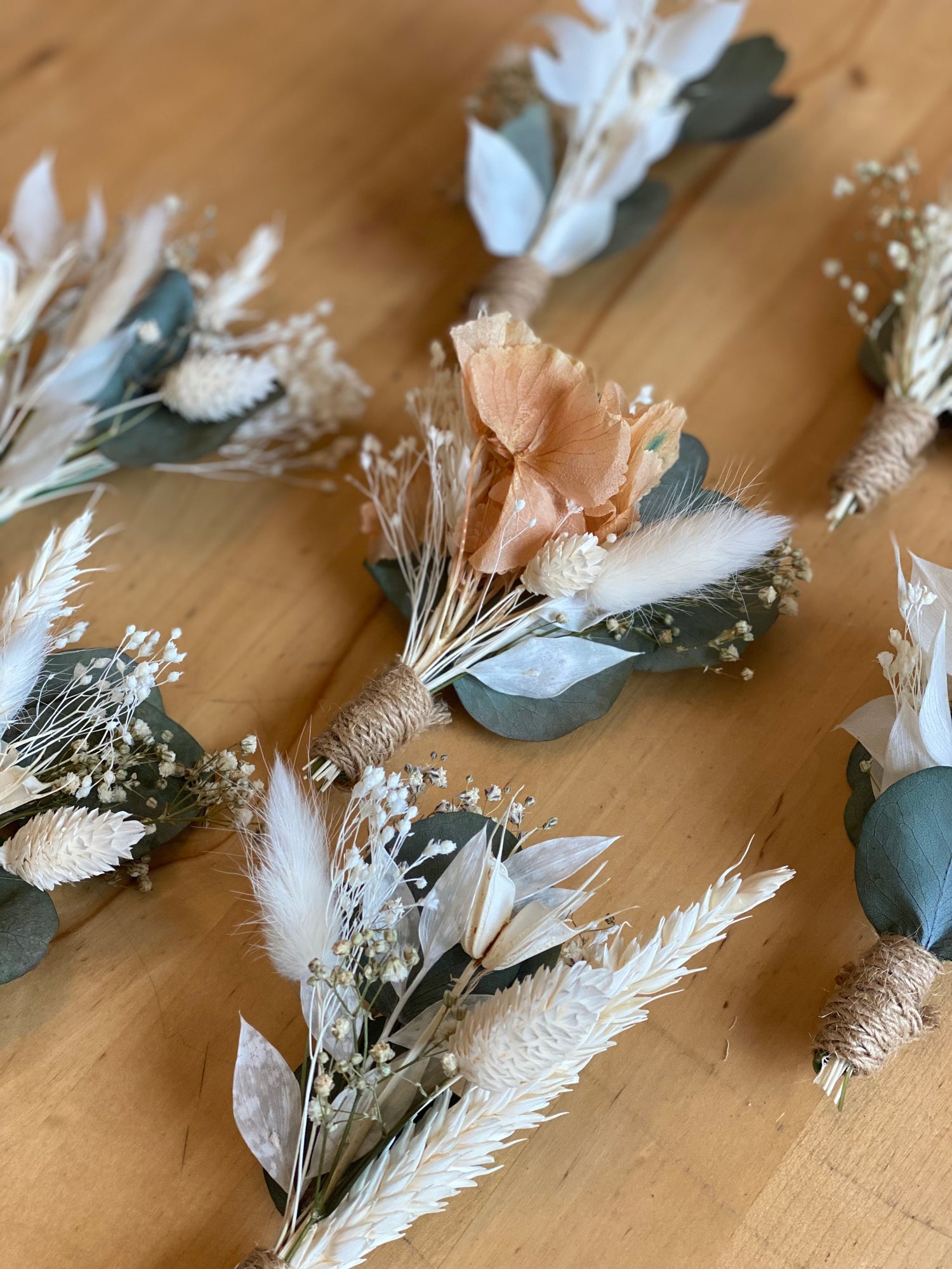 boutonnières fleurs séchées mariage