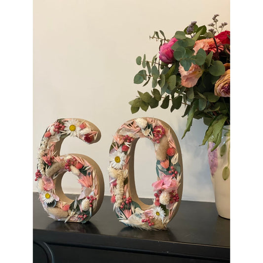 Chiffres en fleurs séchées 60